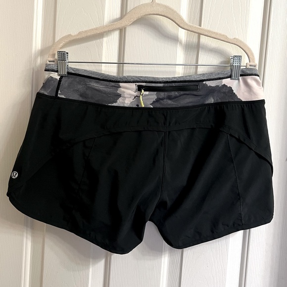 Lululemon 🍋 Turbo Run Short Size 10 - Picture 5 of 13